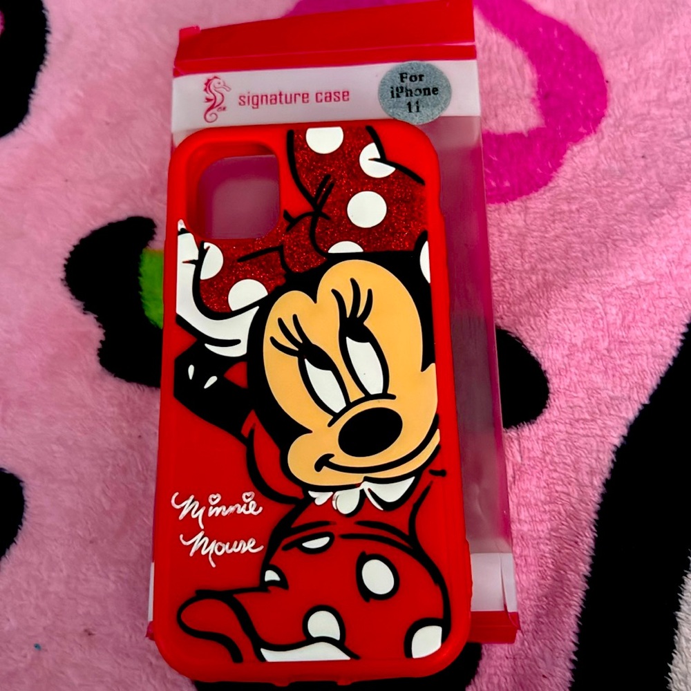Minnie Mouse I phone 11 case